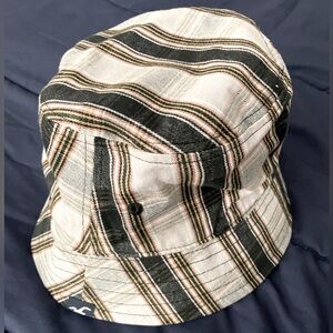 Hollister light purple plaid bucket hat